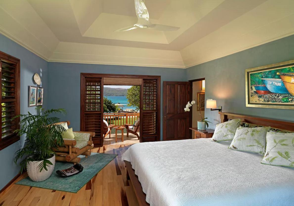 Amanoka Exclusive Villa With Private Beach & Gazebo Discovery Bay Exterior photo